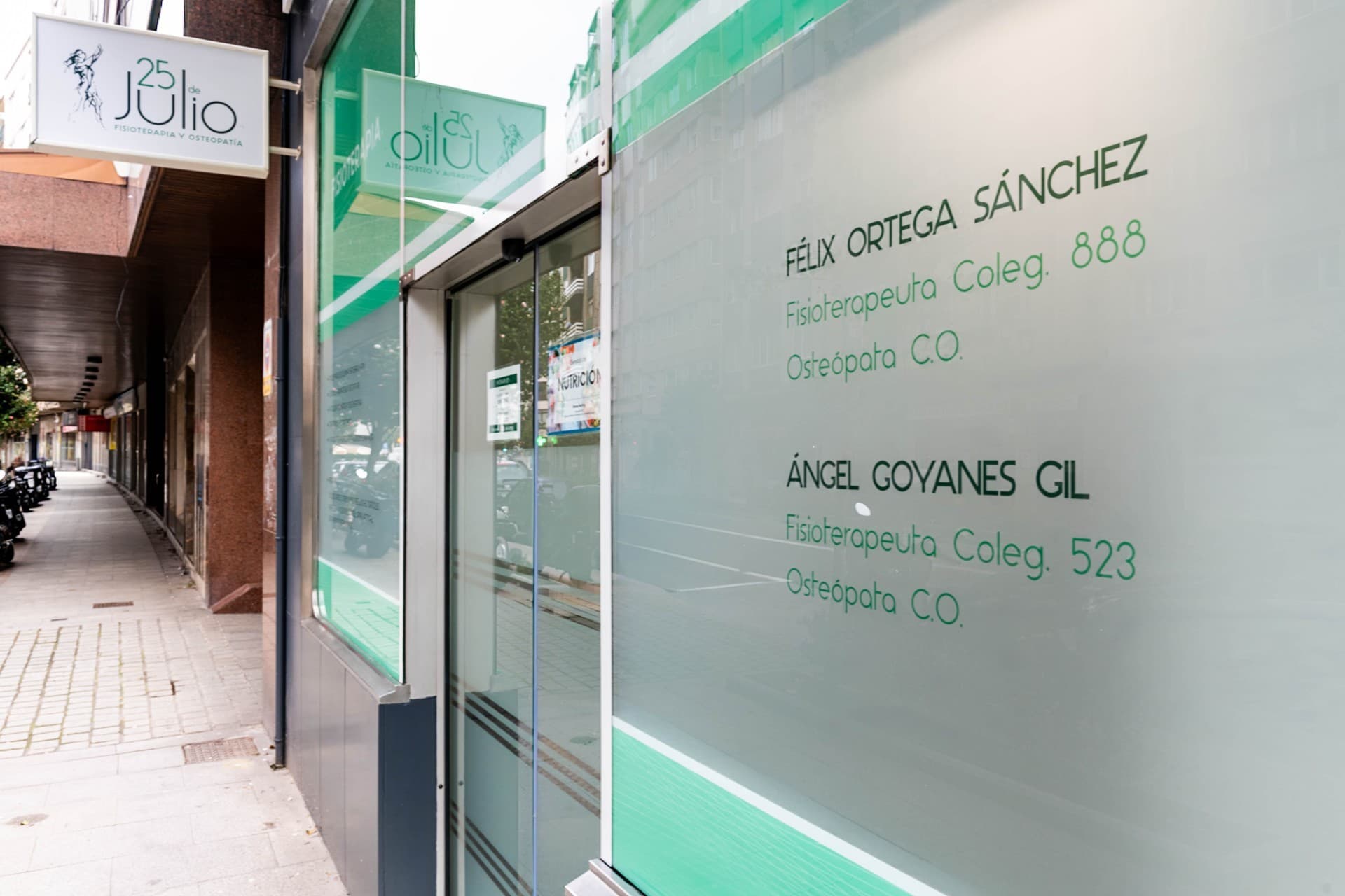 Nuestro centro de fisioterapia y osteopatía en Vigo en imágenes